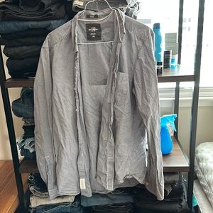 H&M FITTED SHIRT (LABEL OF GRADED GOODS) M